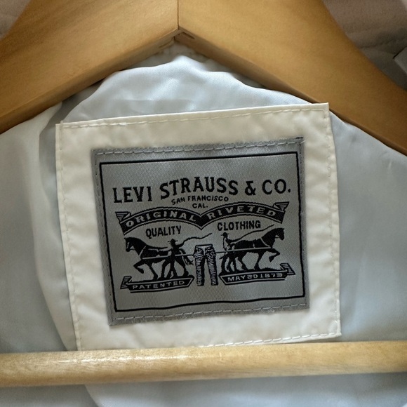 Levi's Women's Multicolor Bomber Jacket - Picture 7 of 11